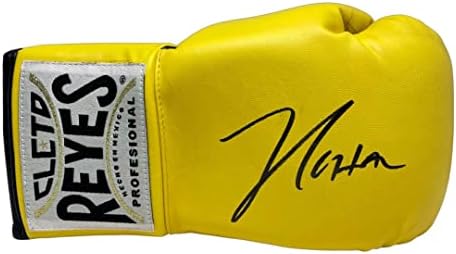 Боксови ръкавици с автограф от Хулио Сезар Чавес дясно, жълта ръкавица Клето Рейеса, аутентифицированная JSA - боксови